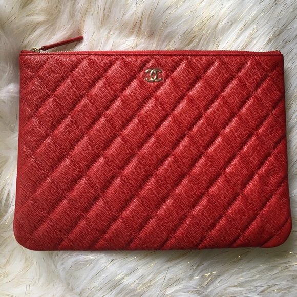 ❌SOLD❌ Authentic BNIB CHANEL 19B medium O-case - Picture 1 of 2